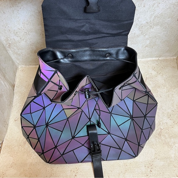 Geometric Iridescent Backpack - Picture 4 of 4